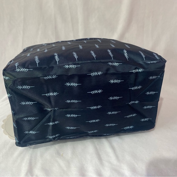 Make up travelling pouch( single piece ) - Picture 15 of 16